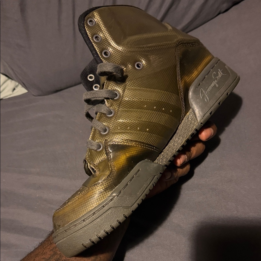 Jeremy Scott x Adidas Metallic Gold Wing Sneakers - Picture 4 of 6